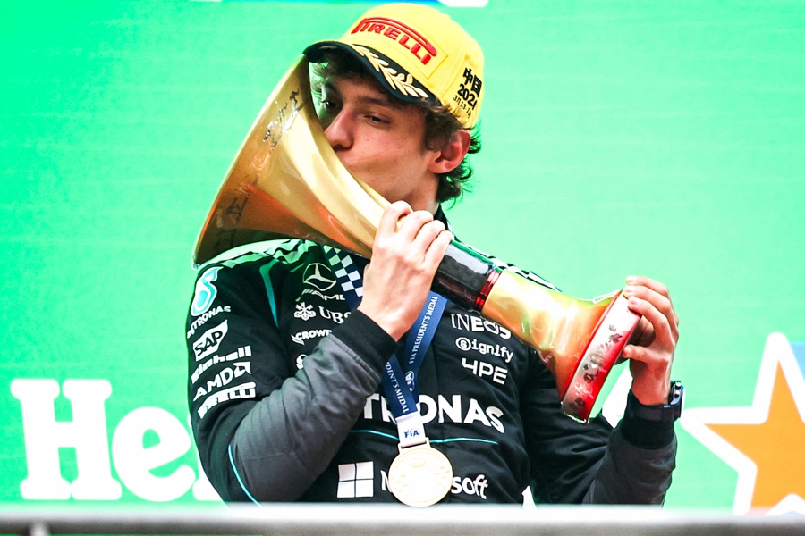 19세 신예 안토넬리, F1 중국 그랑프리 우승