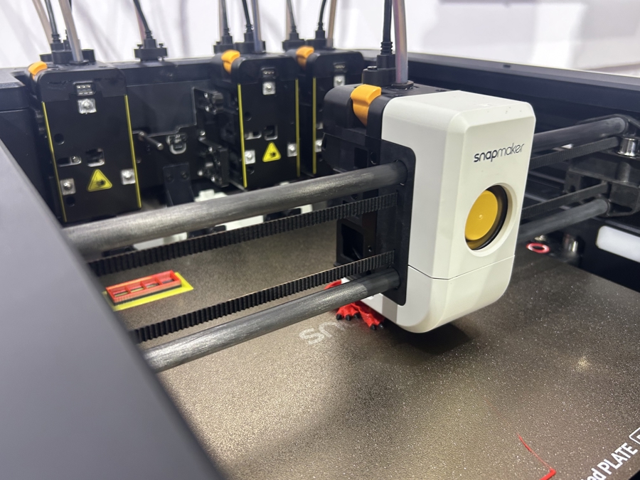 AWE 개막 첫날, 해외 전문 관람객 박람회 매력에 푹 빠져