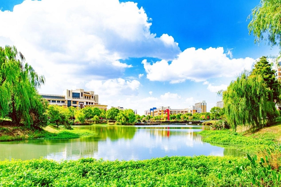 상하이응용기술대학교(上海應用技術大學)