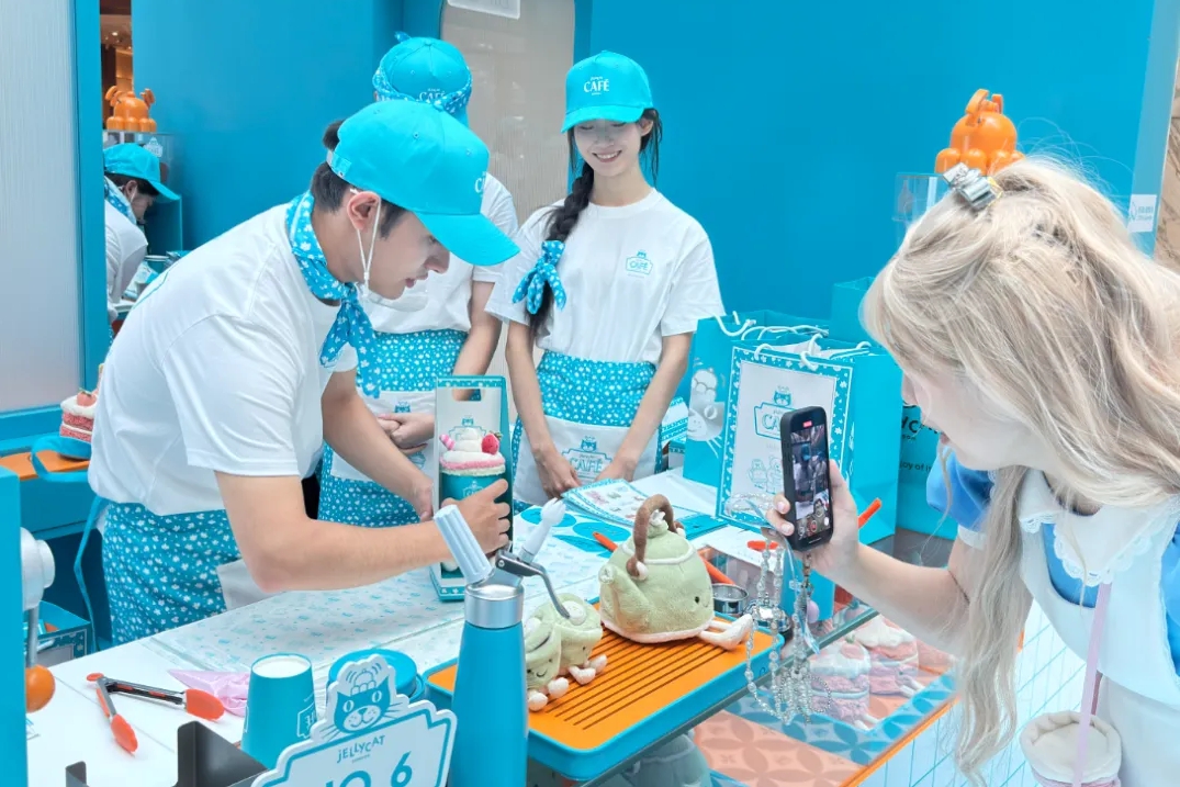 젤리캣 카페 상하이 징안 플래시몹 캠페인 큰 인기 누려