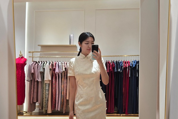 '화양연화' 한국 팬, 상하이에서 '치파오 꿈'을 이루다